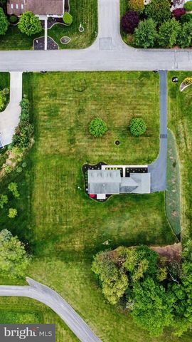 215 VILLA VISTA AVE, Hanover, PA 17331