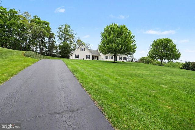 215 VILLA VISTA AVE, Hanover, PA 17331
