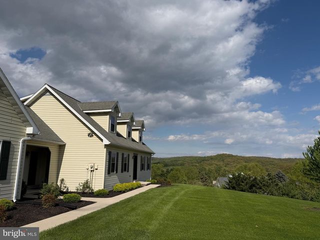 215 VILLA VISTA AVE, Hanover, PA 17331