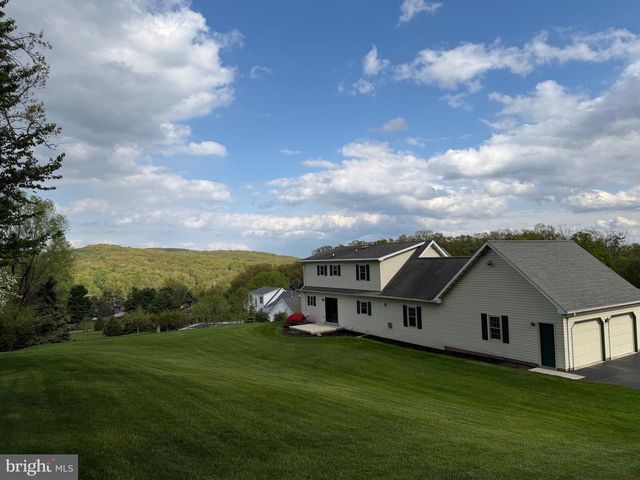 215 VILLA VISTA AVE, Hanover, PA 17331