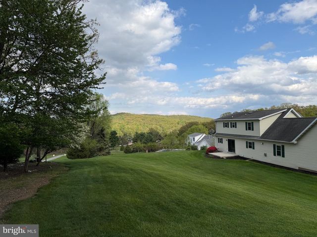 215 VILLA VISTA AVE, Hanover, PA 17331