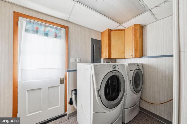 26 MAPLEWOOD AVE, Carneys Point, NJ 08069