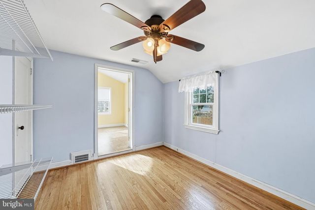 26 MAPLEWOOD AVE, Carneys Point, NJ 08069