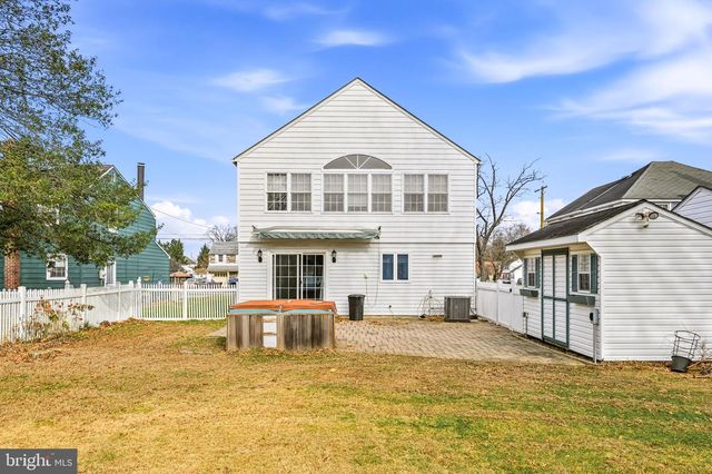 26 MAPLEWOOD AVE, Carneys Point, NJ 08069