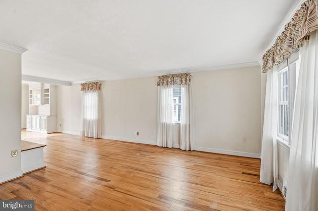 26 MAPLEWOOD AVE, Carneys Point, NJ 08069