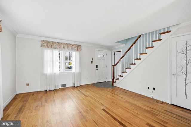 26 MAPLEWOOD AVE, Carneys Point, NJ 08069