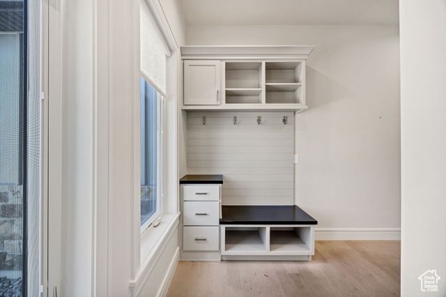 2835 NAOMI CIR, North Logan, UT 84341