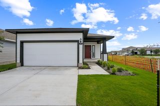 107 Honeybee LN, Elgin, TX 78621