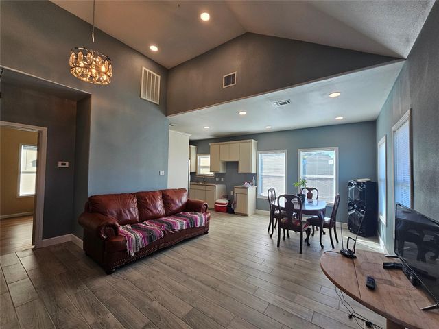 1930 Cromwell Street, Houston, TX 77093