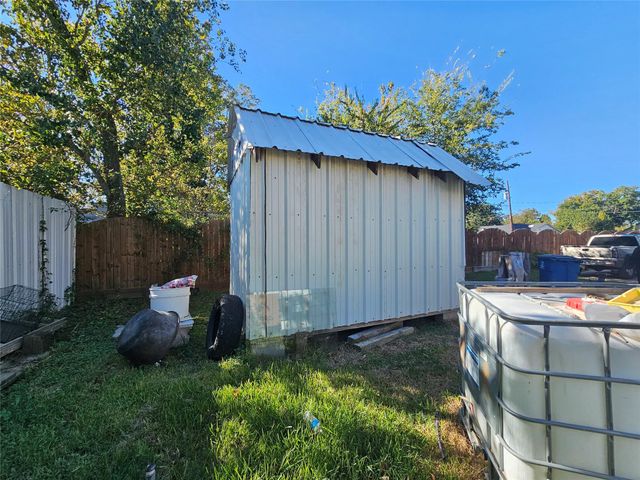 1930 Cromwell Street, Houston, TX 77093