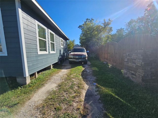 1930 Cromwell Street, Houston, TX 77093