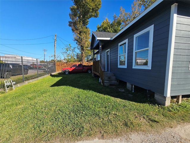 1930 Cromwell Street, Houston, TX 77093