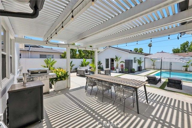 1402 E Rose Avenue, Orange, CA 92867