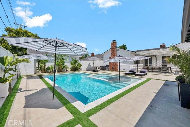 1402 E Rose Avenue, Orange, CA 92867