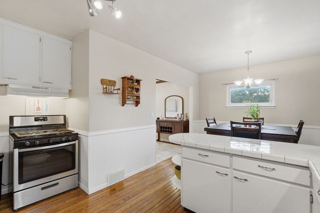 917 W Central Park Avenue, Davenport, IA 52804