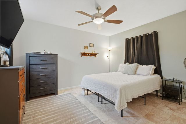 917 W Central Park Avenue, Davenport, IA 52804