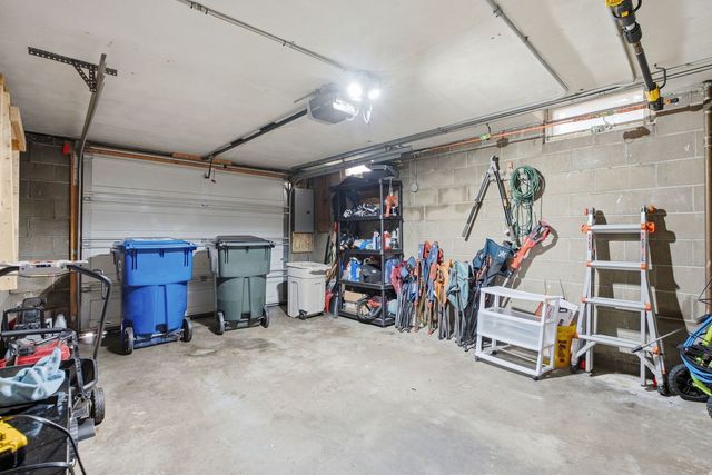 917 W Central Park Avenue, Davenport, IA 52804