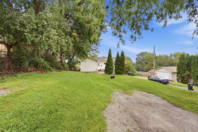 917 W Central Park Avenue, Davenport, IA 52804