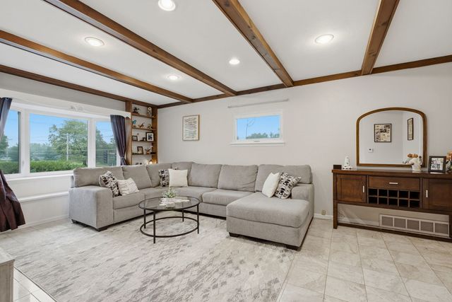 917 W Central Park Avenue, Davenport, IA 52804