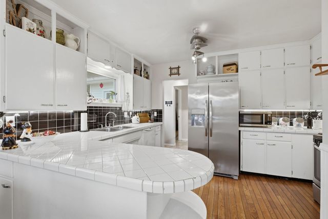 917 W Central Park Avenue, Davenport, IA 52804