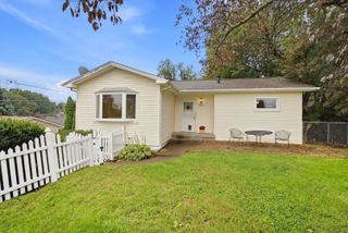 917 W Central Park Avenue, Davenport, IA 52804