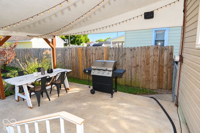 321 N 18th Avenue, Beech Grove, IN 46107