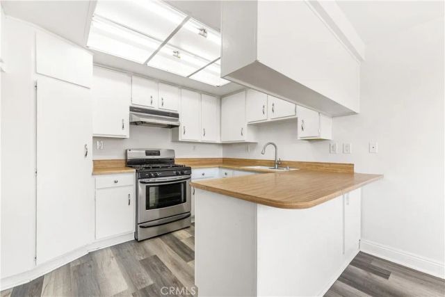 15214 S Raymond Avenue 111, Gardena, CA 90247