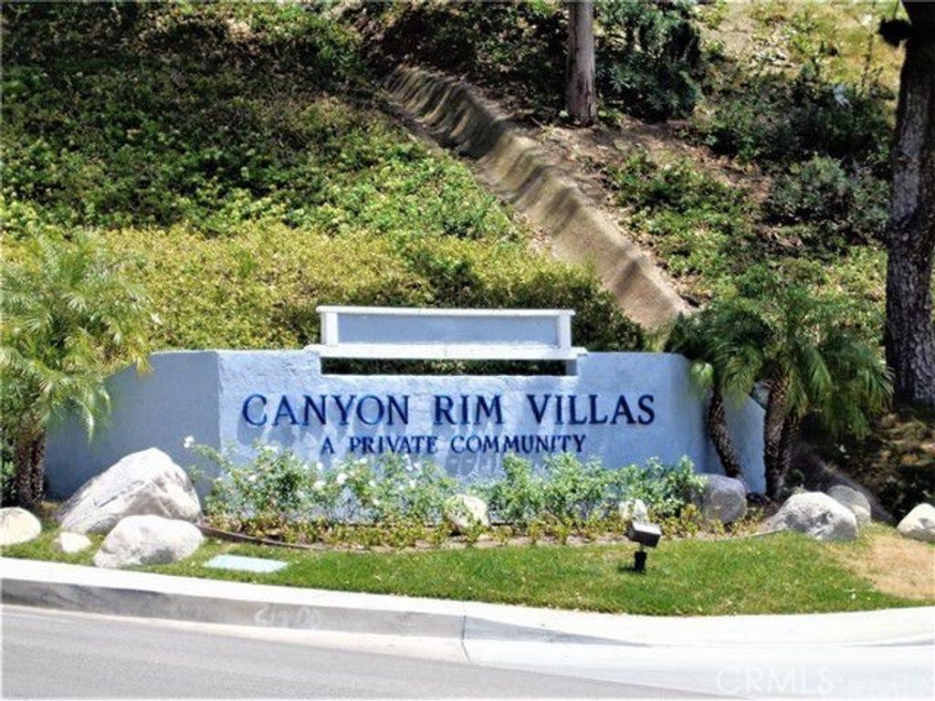 Image 2 of property listing at 450 S RanchView Circle, Anaheim Hills, CA 92807