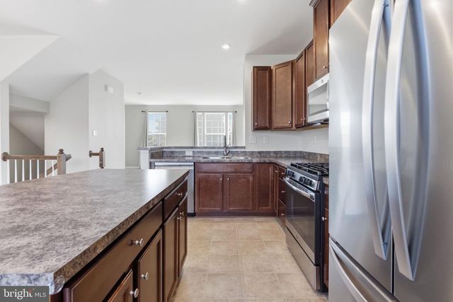 633 COLUMBUS DR, Spring City, PA 19475