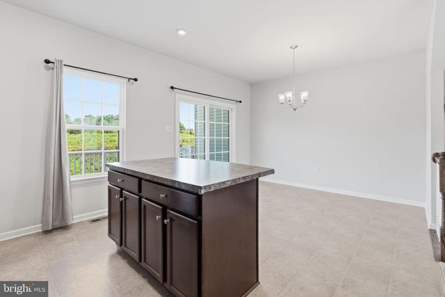 633 COLUMBUS DR, Spring City, PA 19475