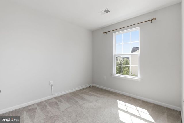 633 COLUMBUS DR, Spring City, PA 19475