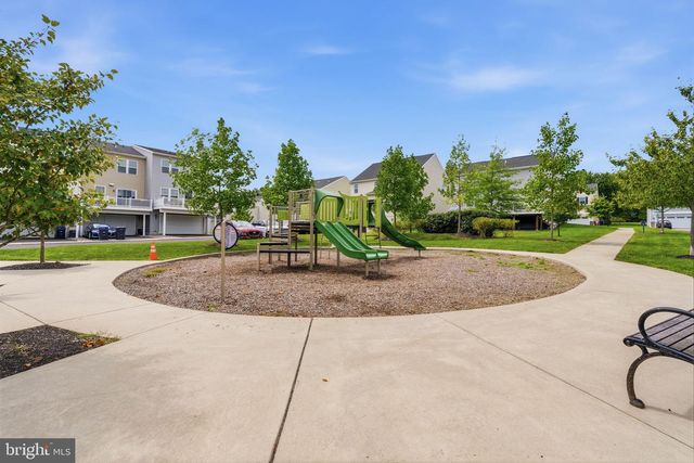 633 COLUMBUS DR, Spring City, PA 19475