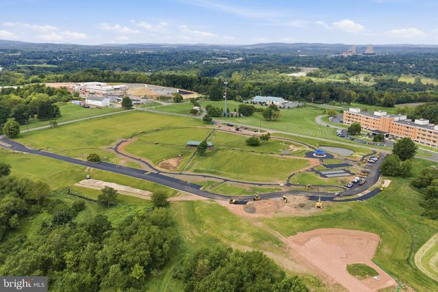 633 COLUMBUS DR, Spring City, PA 19475