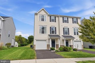 633 COLUMBUS DR, Spring City, PA 19475