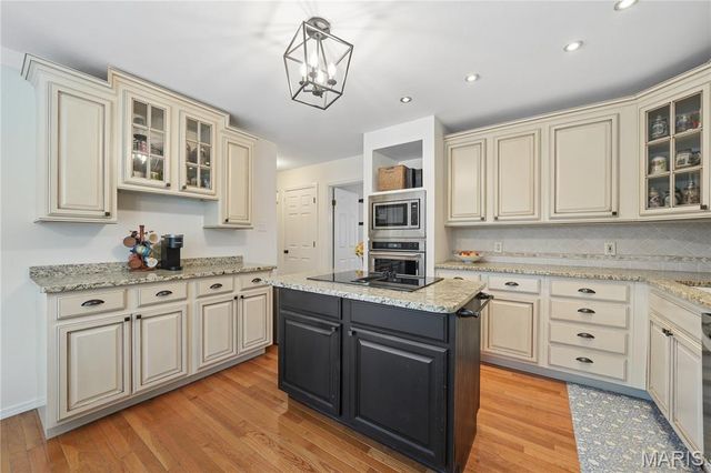 583 McBride Pointe Drive, Wildwood, MO 63011