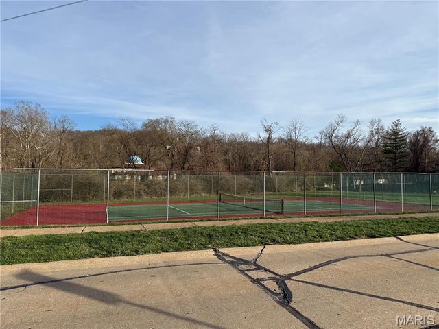 583 McBride Pointe Drive, Wildwood, MO 63011