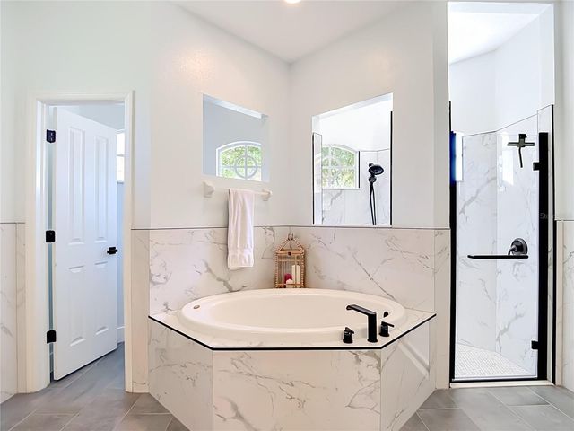 16923 MELISSA ANN DRIVE, Lutz, FL 33558
