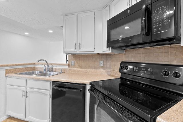 5590 Spring Valley Road C206, Dallas, TX 75254