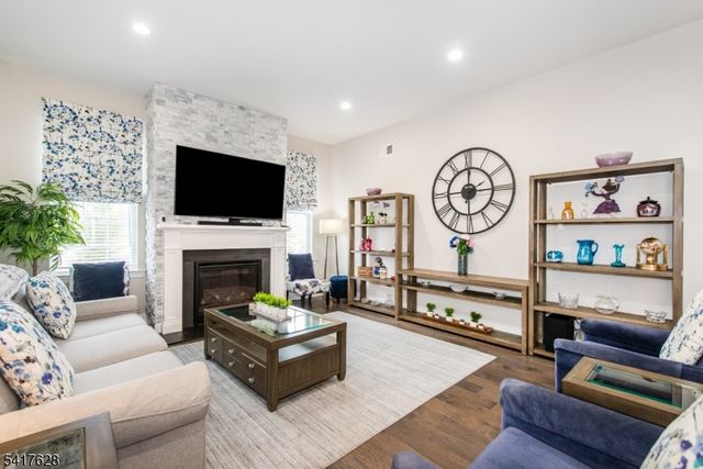 32 GORDON WAY, Mount Olive Twp., NJ 07836