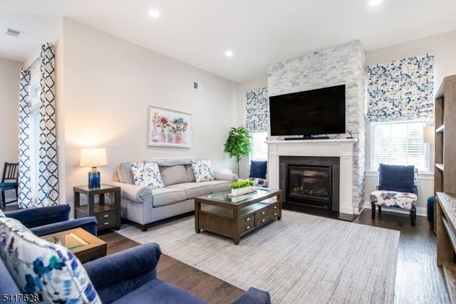 32 GORDON WAY, Mount Olive Twp., NJ 07836