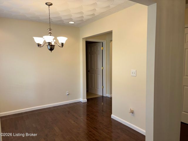 6006 Ledgerock Cove Pl, Louisville, KY 40219