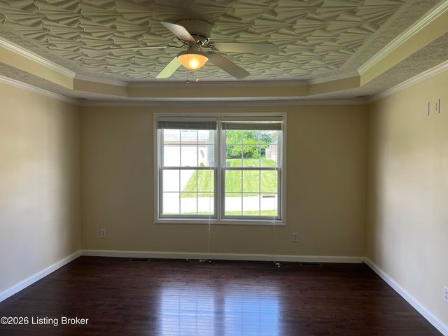 6006 Ledgerock Cove Pl, Louisville, KY 40219