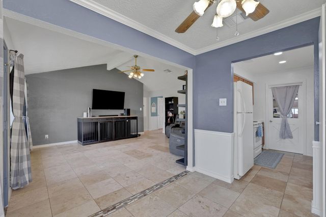 8515 Oakhaven Road, La Porte, TX 77571