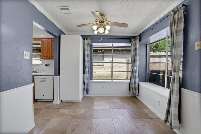 8515 Oakhaven Road, La Porte, TX 77571