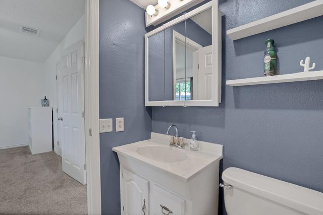 8515 Oakhaven Road, La Porte, TX 77571