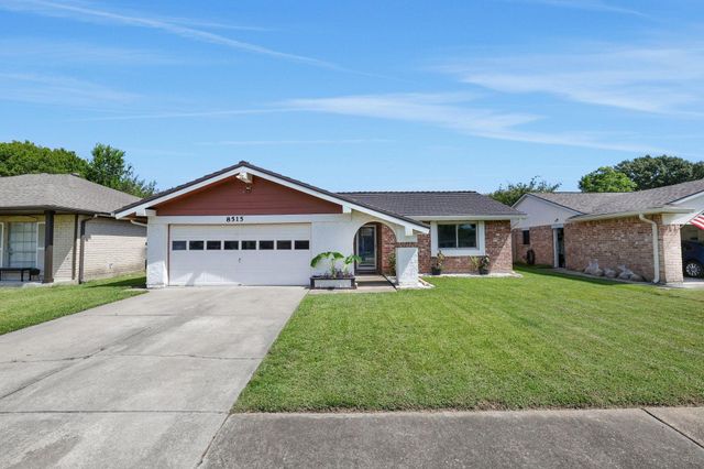 8515 Oakhaven Road, La Porte, TX 77571