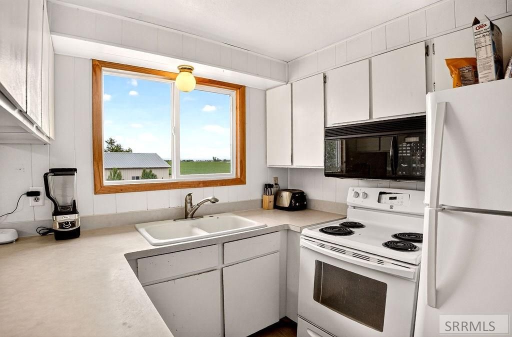 Image 11 of property listing at 4972 W 6000 N, Rexburg, ID 83440