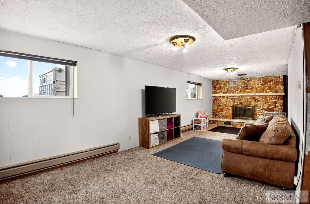 Image 20 of property listing at 4972 W 6000 N, Rexburg, ID 83440