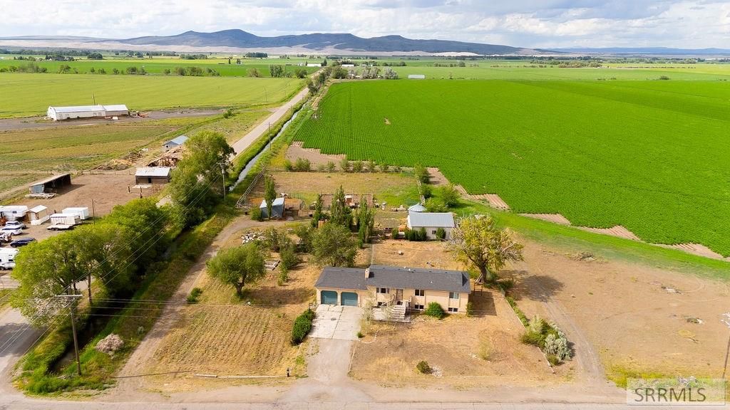 Image 3 of property listing at 4972 W 6000 N, Rexburg, ID 83440
