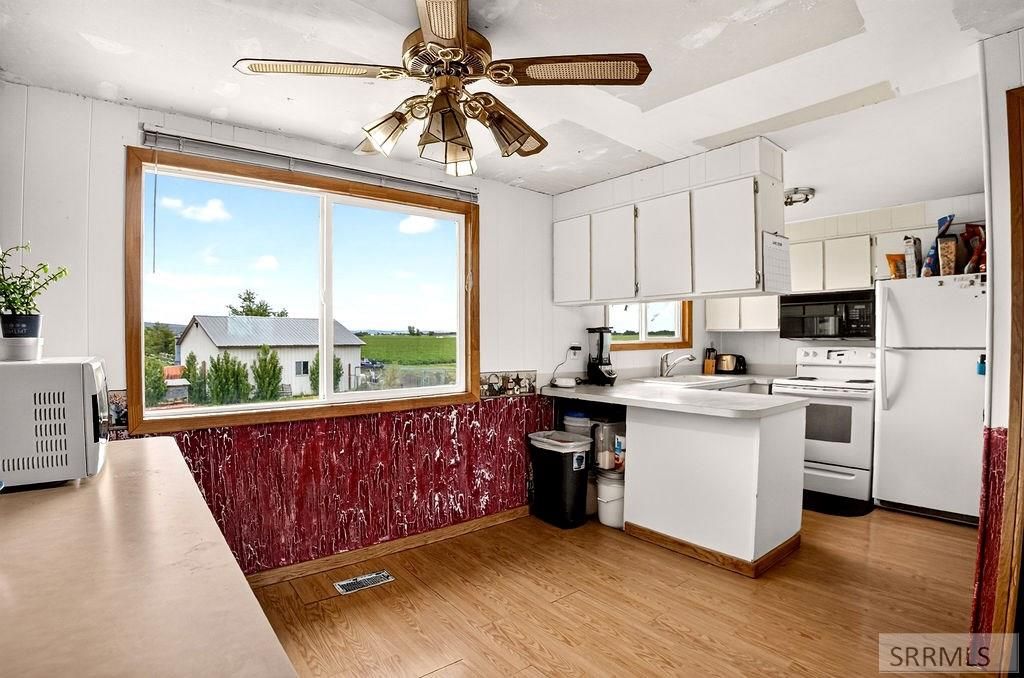 Image 6 of property listing at 4972 W 6000 N, Rexburg, ID 83440